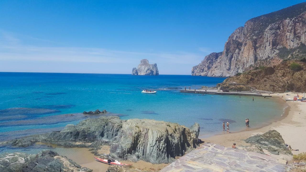 B&B Castello Salvaterra อีเกลเซียส ภายนอก รูปภาพ